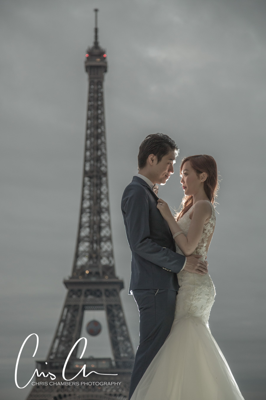 Chinese pre wedding shoot Paris, Prewedding photography, engagement photography Paris, Chinese wedding photograph