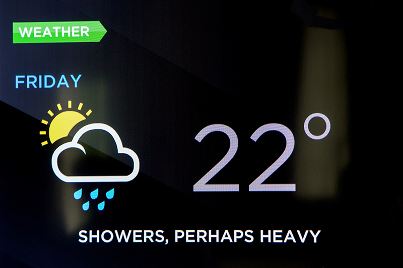 RainyWeddingPhotograph