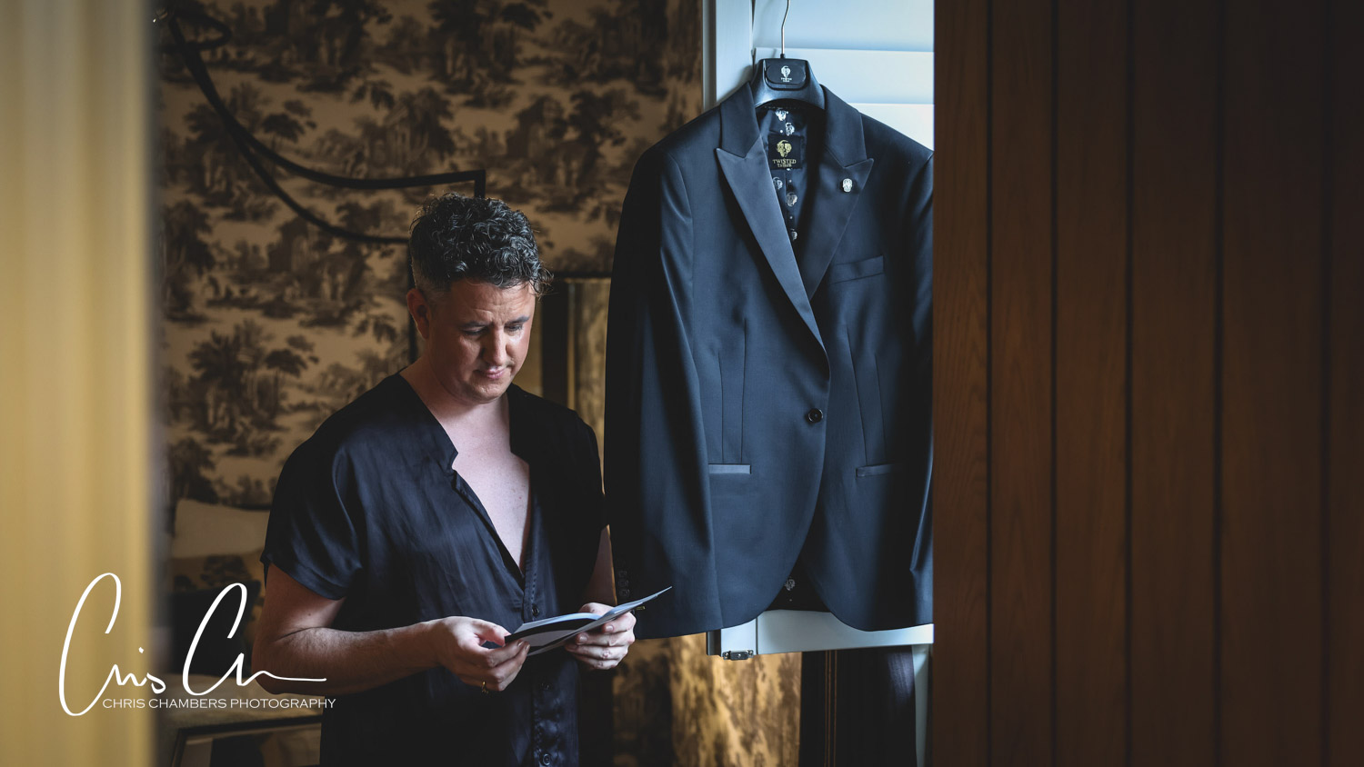 Yorkshire weddings at Manor House Huddersfield. Chris Chambers Phot