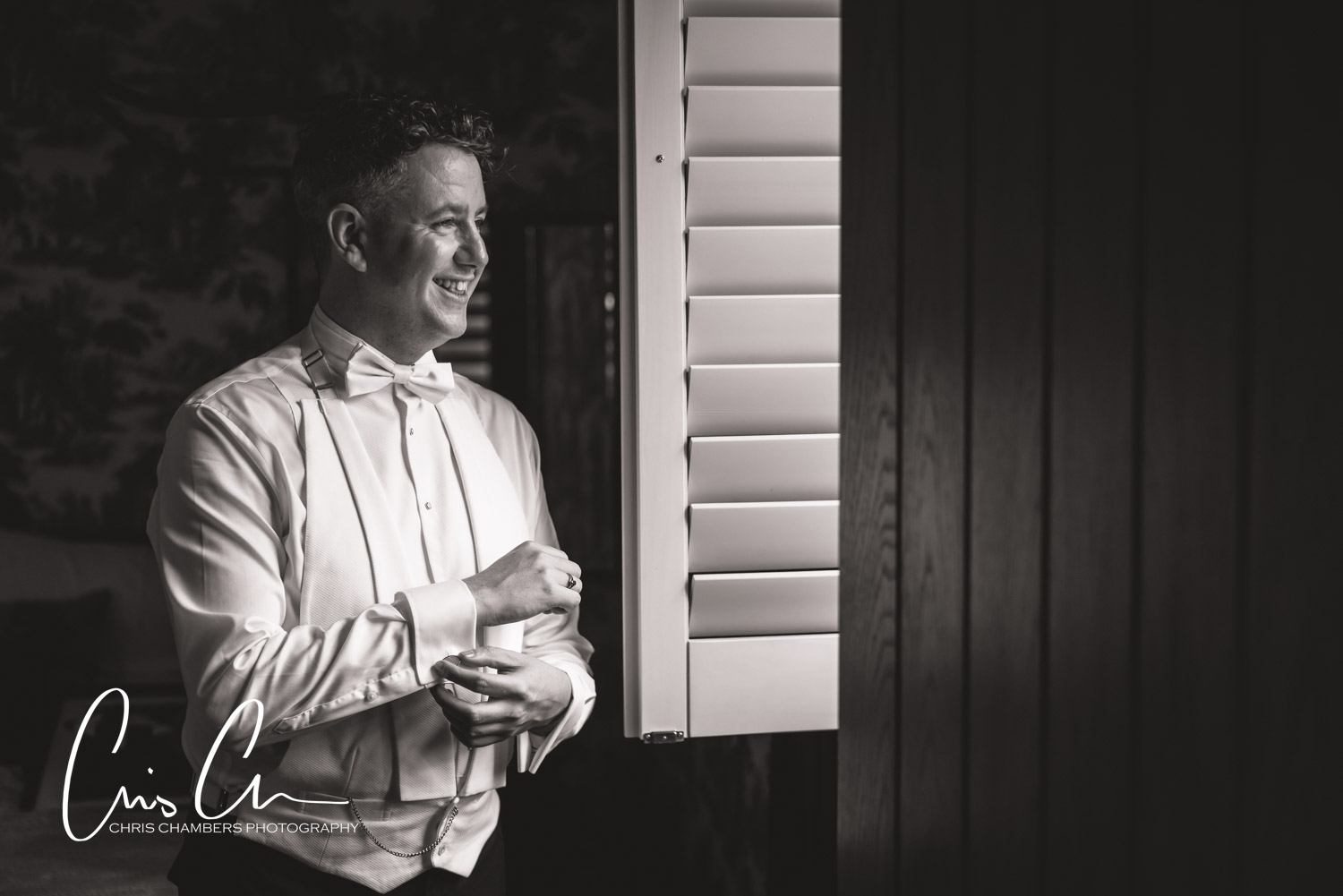 Yorkshire weddings at Manor House Huddersfield. Chris Chambers Phot